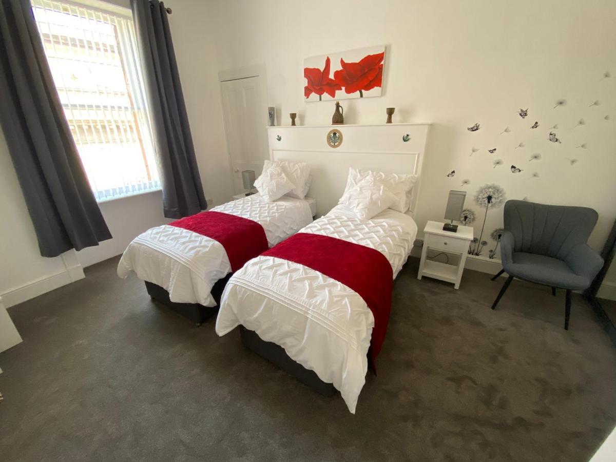 Impeccable 1-Bed Apartment Perth A Home From Home Exteriér fotografie